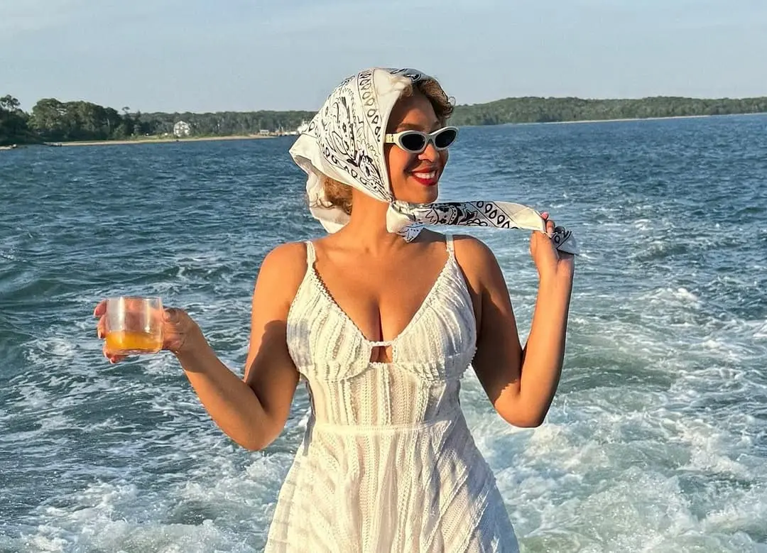 Beyonce Charo Ruiz's mini dress during summer getaway with Jay Z - Fashion Police Nigeria