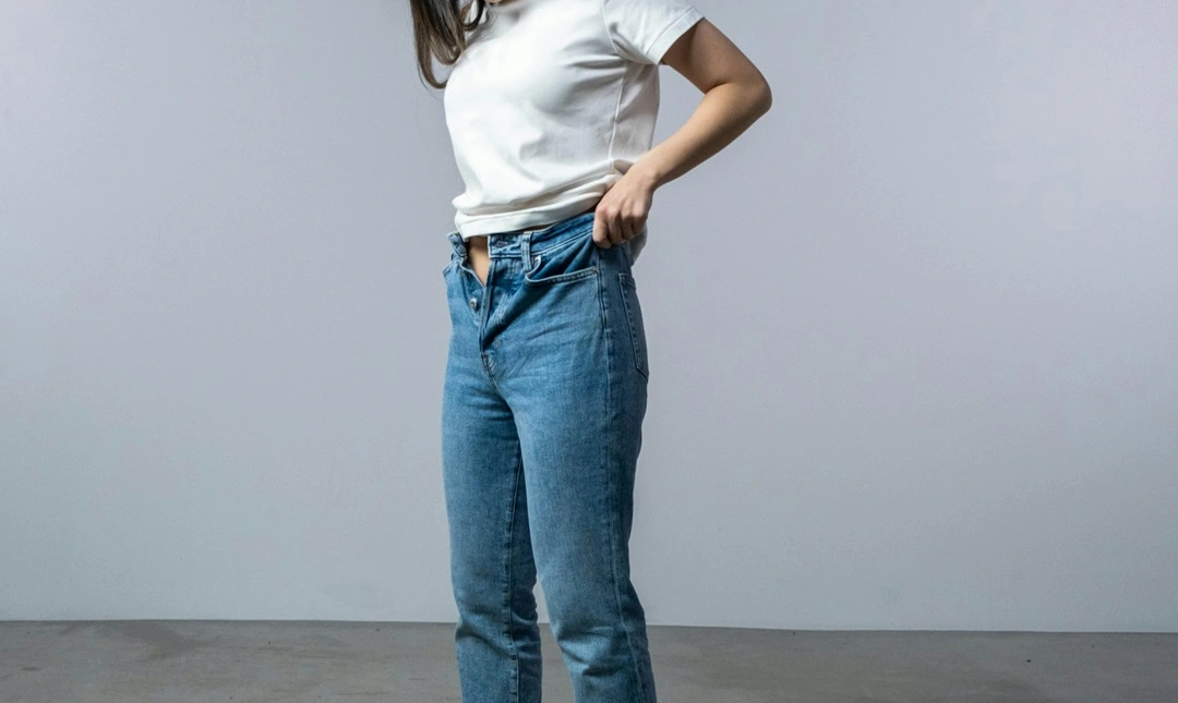 Photo of a woman wearing oversized denim jeans pants - Fashion Police Nigeria