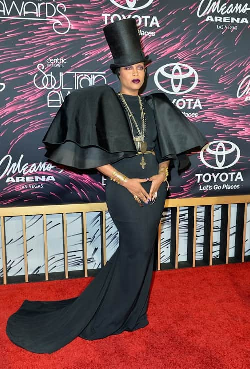 Erykah Badu at the 2015 Soul Train Awards - Fashion Police Nigeria