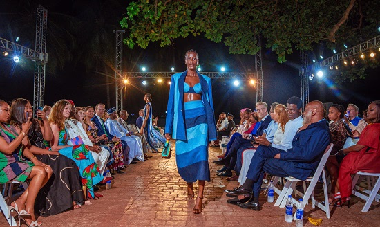 picture-of-a-model-walking-on-a-runway - Fashion Police Nigeria