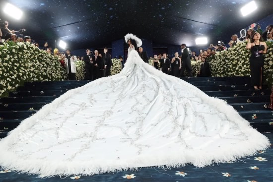 Diana Ross Made a Triumphant Return to the Met Gala with an 18-Foot Cape Honoring Her Entire Family