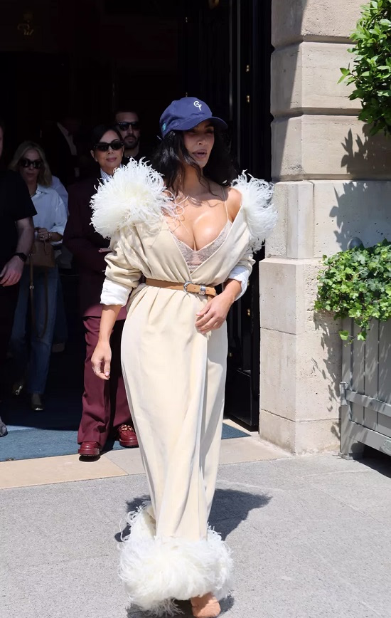 Kim Kardashian Wearing a Feathery Coat Like a Dress is a Whole Fashion Girl Vibe