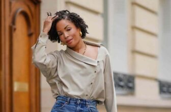 African American woman wearing mom jeans with shirt and sandals street style photo - Fashion Police Nigeria