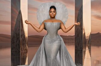 veekee james silver sculpted gown (1)