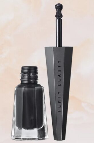 Fenty Beauty Stunna Lip Paint in “Uninvited”