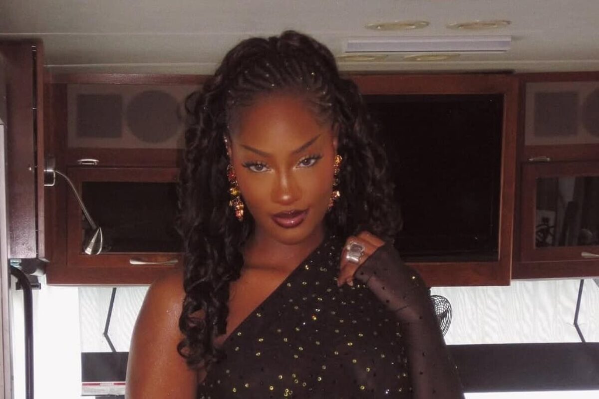 Tems wardrobe at FIFA World cup -Fashion Police Nigeria