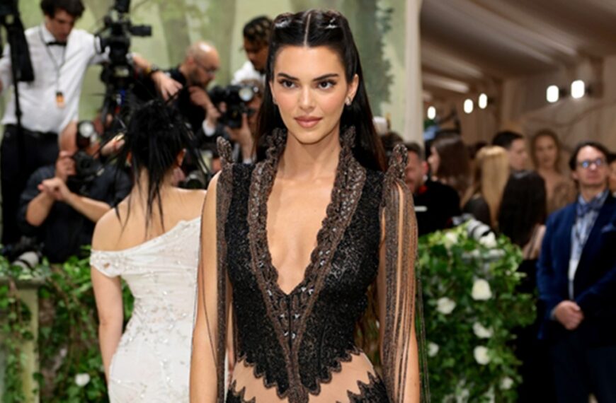 Kendall Jenner Breaks the Makeup Code: Revealing Her Secret to Big Lips - Fashion Police Nigeria