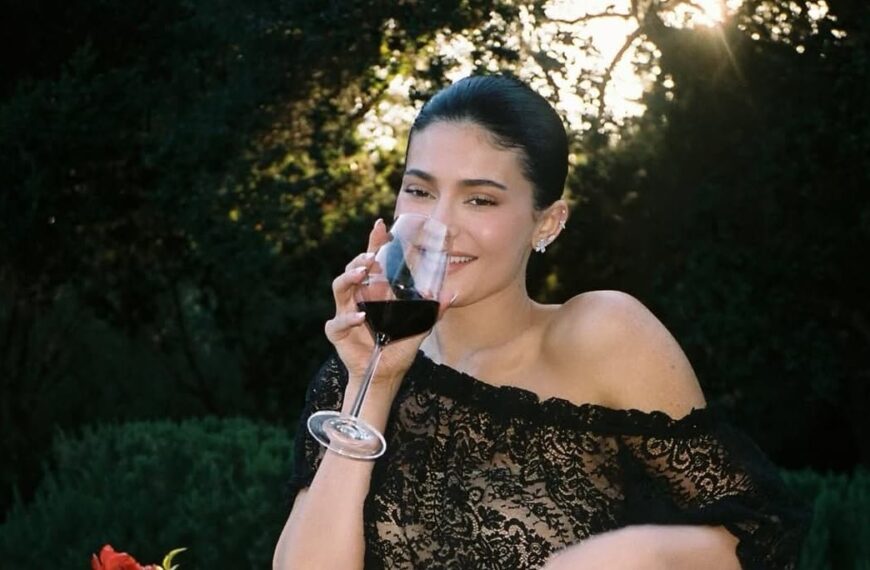 Kylie Jenner Shares Sweet Photos From Her 28th Birthday Celebrations