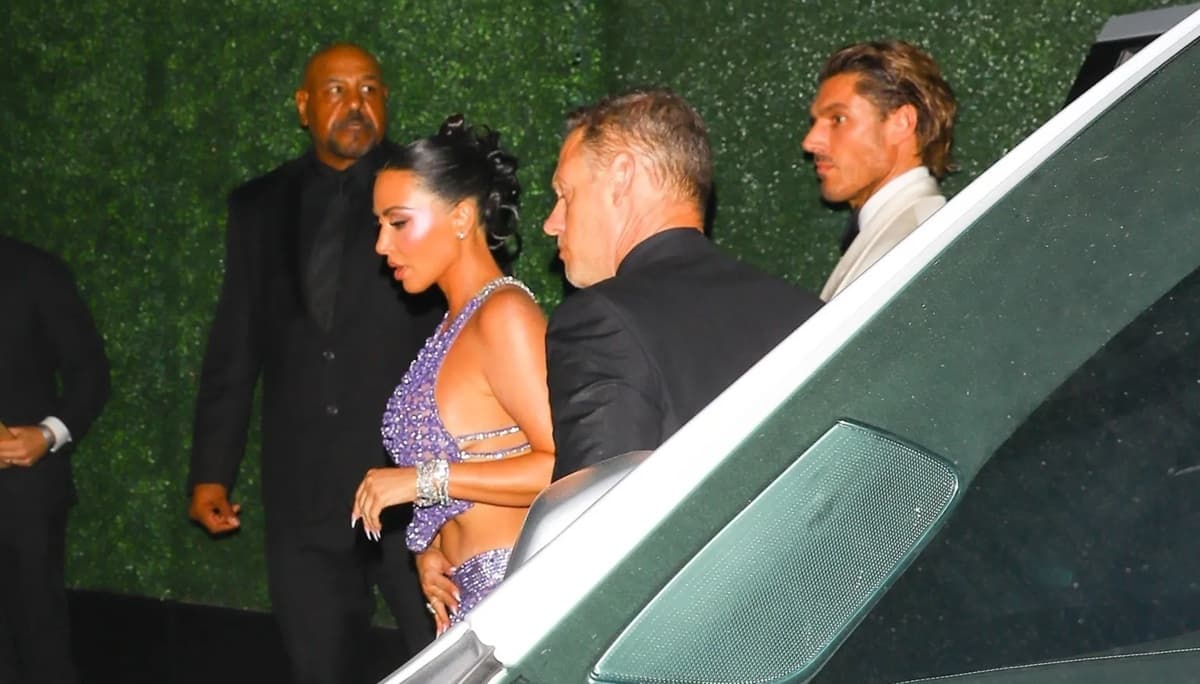 Kim Kardashian Attends Kris Jenner's 70th Birthday Celebration | FPN