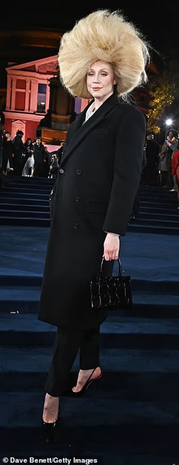 The Worst Dressed Celebrities at the 2025 Fashion Awards - Fashion Police Nigeria