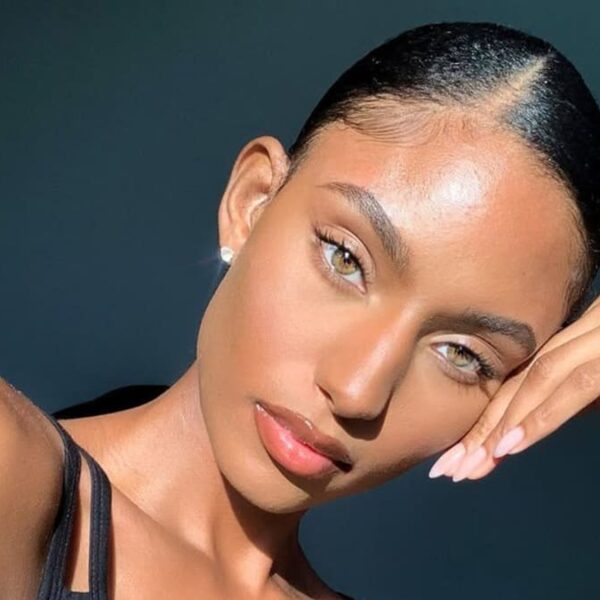 photo of a lady on no-makeup makeup - Fashion Police Nigeria