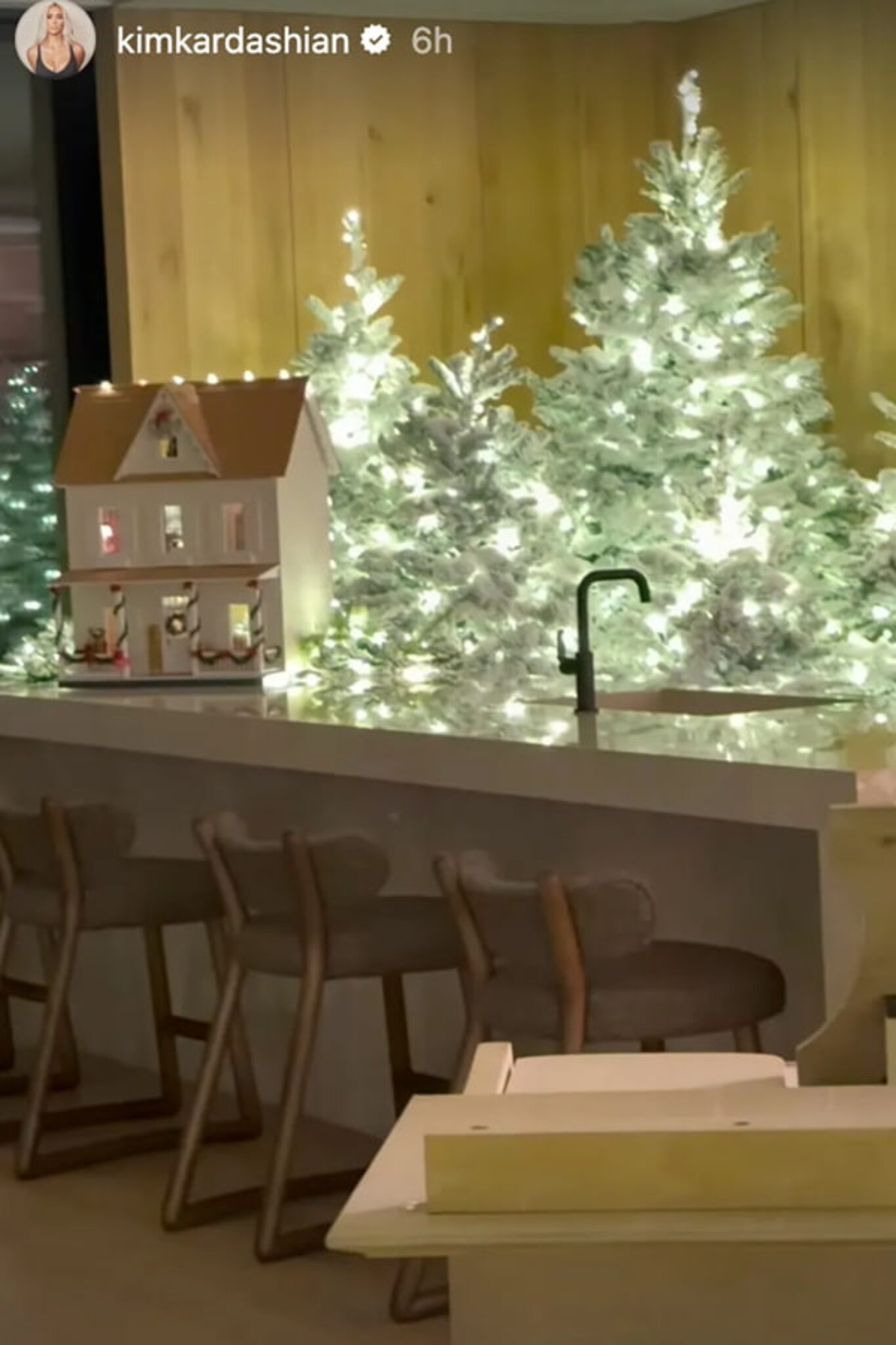 Kim Kardashian Christmas Decorations for 2025 Revealed | FPN