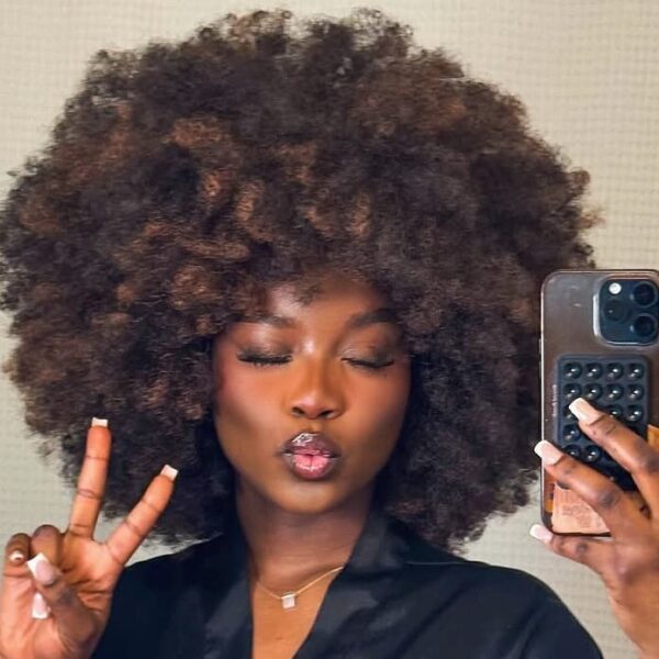 photo of a black lady with Afro hair - Fashion Police Nigeria