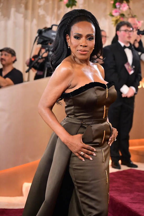 best beauty looks at the 83rd annual golden globes awards - Fashion Police Nigeria