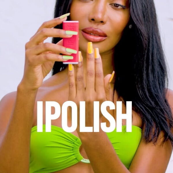 photo of a lady using the IPolish nail color-changing tool