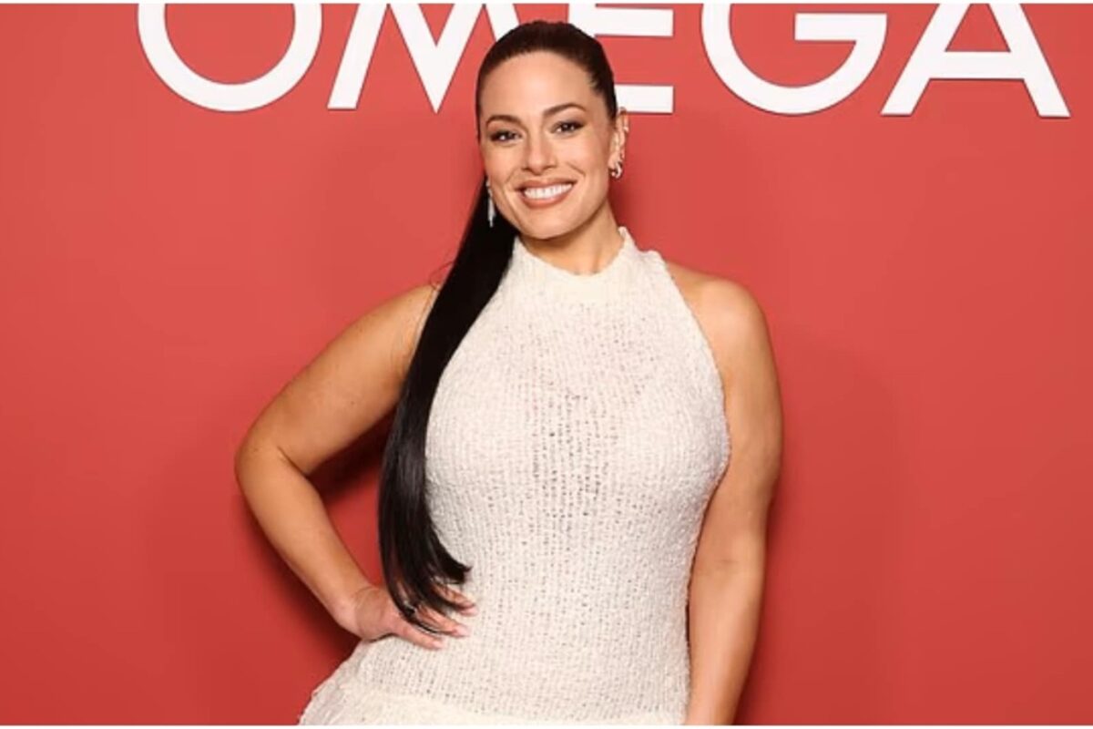 ashley-graham-white-slit-gown-red-carpet