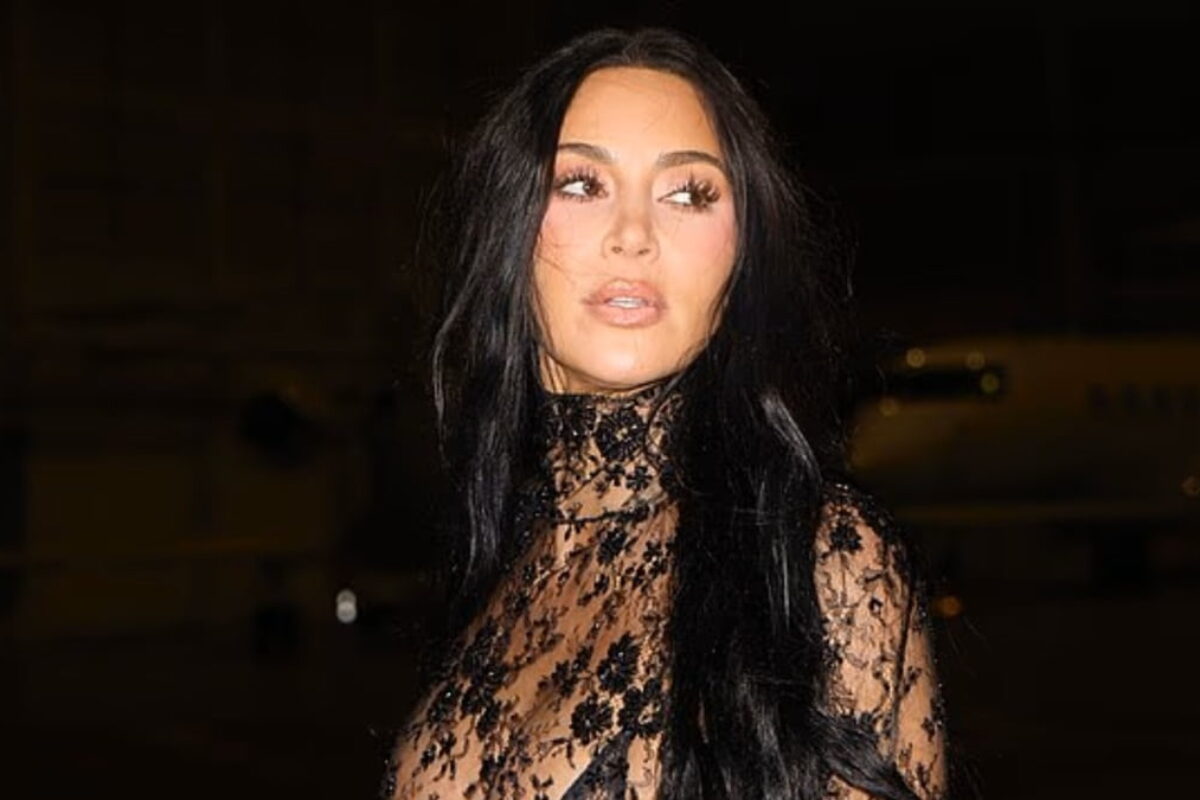 Kim Kardashian in a body-hugging catsuit - Fashion Police Nigeria