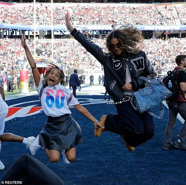 Beyoncé's Daughters Blue Ivy and Rumi Carter Steal the Spotlight at the 2026 Super Bowl Photo of Blue Ivy and Rumi Carter at the 2026 Super Bowl