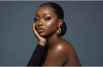 photo of a lady on matte makeup - Fashion Police Nigeria