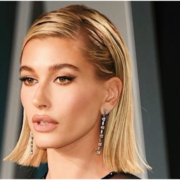 photo of hailey beiber on Money Piece Hairstyle