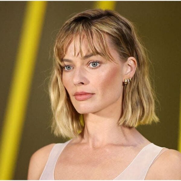 Margot Robbie Just Made the Messy and Wet Bob Hairdo Covetable