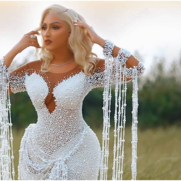 Photo of juliet ibrahim dripping in diamonds and pearls for her 40th birthday