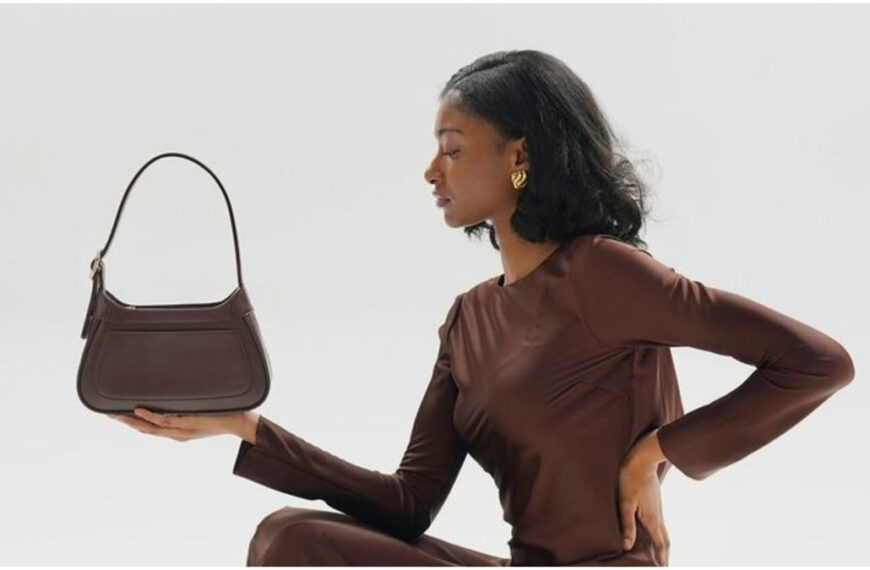 Your everyday classic, the Sophie Bag in Mocha_