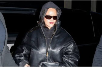 Rihanna Just Gave a Masterclass in an Elevated All Black Look (3)