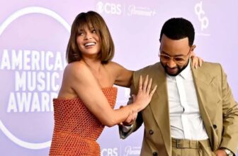 Chrissy Teigen Had a Wardrobe Malfunction 2026 AMAs with Her Beaded Gown