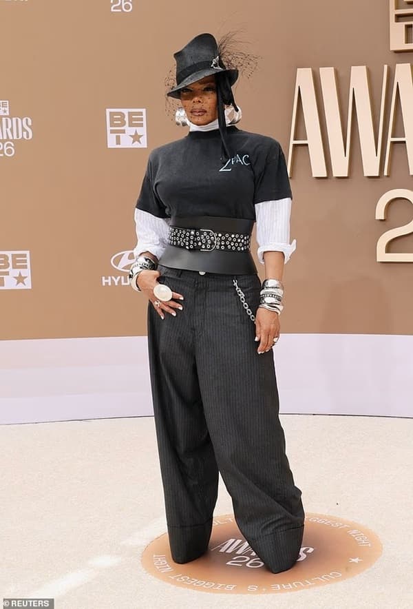 Janet Jackson Channeled Michael Jackson in Stunning BET Awards Tribute