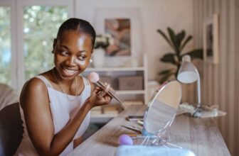 Why My Makeup Application Always Sucks - Fashion Police Nigeria