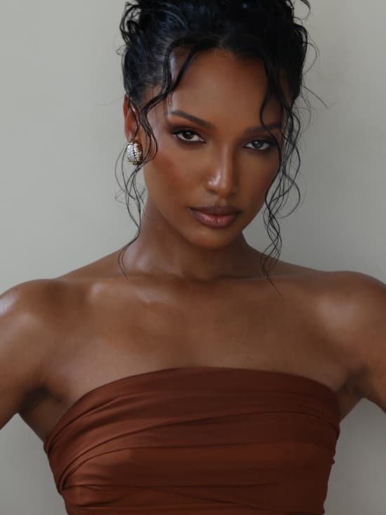Suede Eyeshadow: The Perfect Fall Makeup Trend