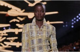 rachel ojuromi walking chanel springsummer 2026 (2)