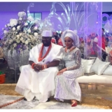 See the Aso Ebi Celebs & Others Wore to Dolapo Oni & Gbite Sijuwade’s Trad Wedding
