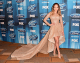 Jennifer Lopez Ended American Idol Finale In Sparkling Golden Dress And Shoes