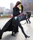 Kendall Jenner Made A Dramatic All Black Outfit Arrival For Milan Fashion Week