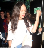 Rihanna Has Found The New Way To Wear Denim Pants