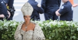 Rihanna Dressed Like A Young Modern Pope At The 2018 Met Gala