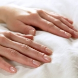 4 Foods That’ll Help You Get Gorgeous Nails