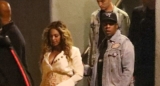 Beyonce Looks Chic In Mini Skirt And Platform Sandals