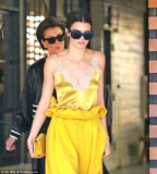 Here’s How Kendall Jenner Makes Wearing All-Yellow Work