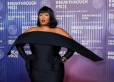 Lizzo’s Dress at the Breakthrough Prize Ceremony is Both Glamorous and Dramatic